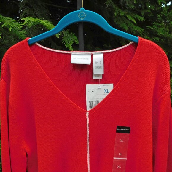 Liz Claiborne Stretchy Rib-Knit  Cotton V-Neck Sweater  NWT - Picture 2 of 3